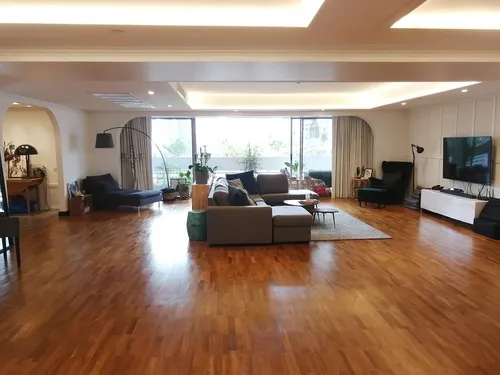 newly-renovated-and-modern-spacious-unit-for-rent-closed-to-bts-asoke-ak240