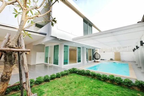 renovated-2-storey-townhouse-for-sale-in-sukhumvit-71-ak243