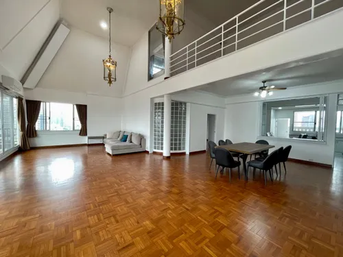 spacious-duplex-and-renovated-3-bedrooms-penthouse-for-rent-in-thonglor-ak276