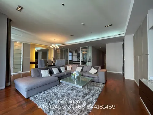 spacious-modern-unit-for-rent-closed-to-bts-asoke-and-mrt-petchaburi-ak376