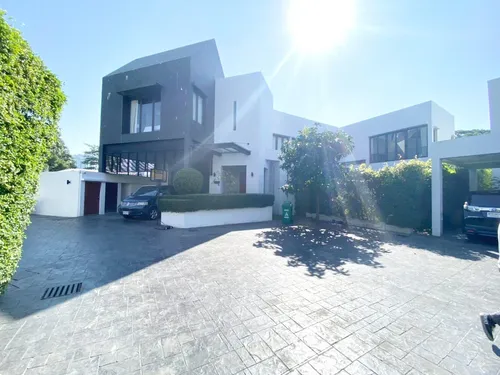 single-house-for-rent-in-private-village-sukhumvit-38-ak382