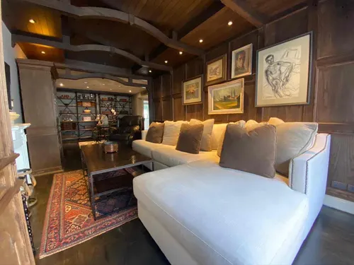 renovated-and-luxury-decorated-2-bedrooms-for-rent-in-sathorn-ak427