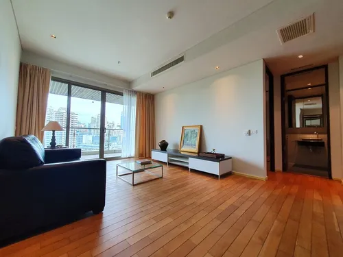 pet-friendly-spacious-2-bedroom-for-rent-near-bts-asoke-ak489