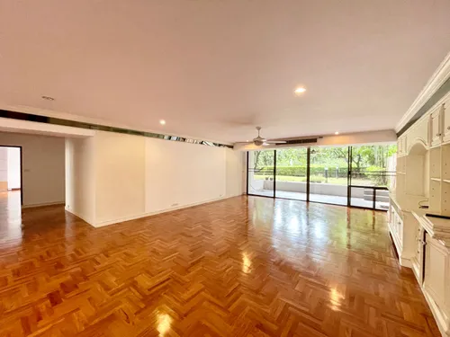 spacious-4-bedrooms-with-private-garden-for-rent-closed-to-bts-asoke-ak493