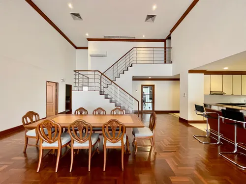 spacious-4-bedrooms-penthouse-for-rent-closed-to-bts-promphong-and-benchasir-park-ak557
