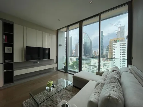 modern-luxury-1-bedroom-for-rent-near-bts-promphong-ak720
