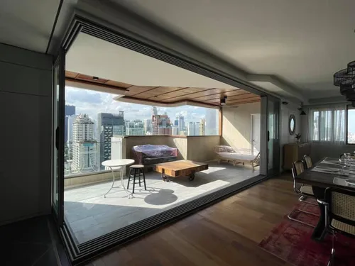 newly-renovate-4-bedroom-for-rent-closed-to-bts-promphong-ak736