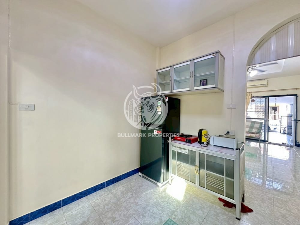 2-bedroom-house-for-rent-in-eakmongkol-village-4-east-pattaya-with-city-views-bmh1877