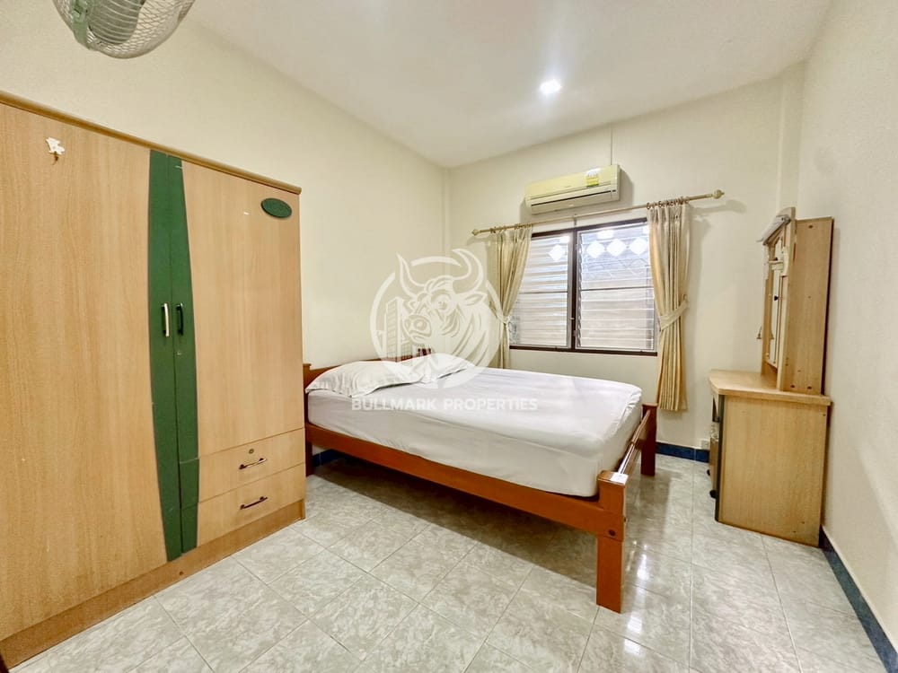 2-bedroom-house-for-rent-in-eakmongkol-village-4-east-pattaya-with-city-views-bmh1877