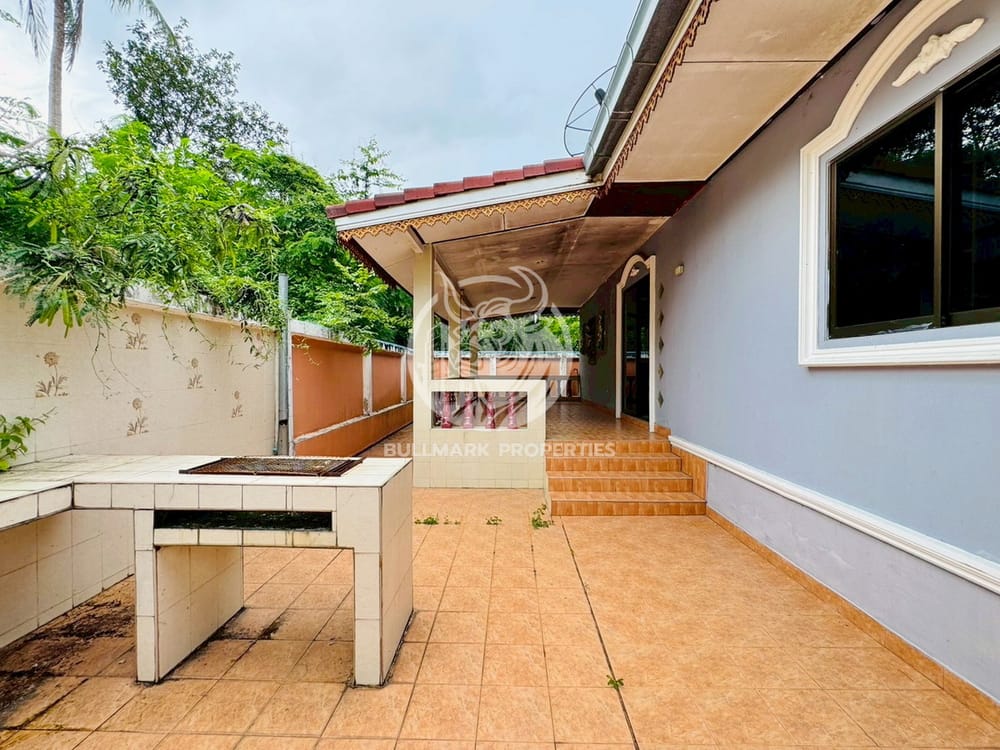 renovation-opportunity-pool-villa-on-948-sqm-land-for-sale-bmh1880