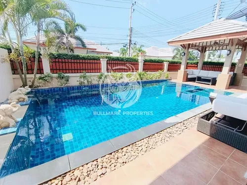 3-bedroom-pool-villa-for-sale-and-rent-at-baan-dusit-pattaya-view-na-jomtien-bmh1882