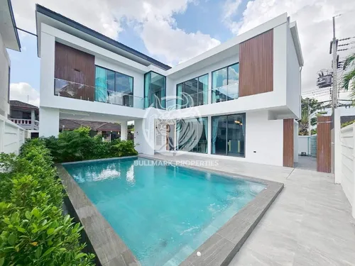 beautiful-3-bedroom-pool-villa-for-sale-at-areeya-villa-soi-siam-country-club-bmh1954
