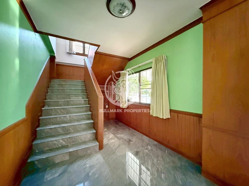 spacious-3-bedroom-house-for-sale-in-east-pattaya-bmh1983