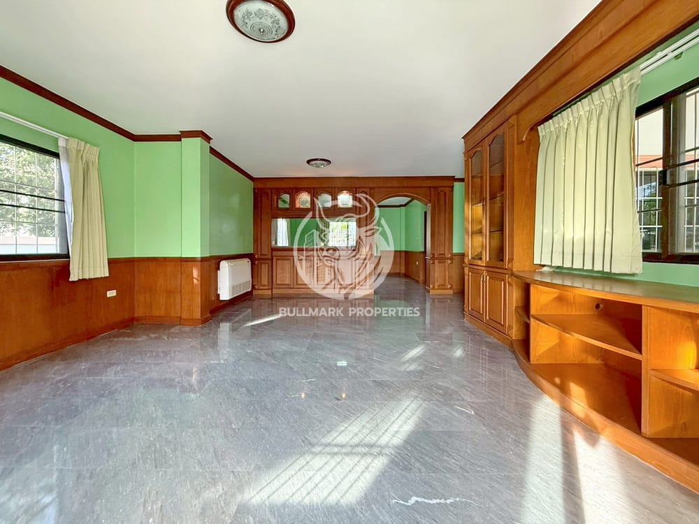 spacious-3-bedroom-house-for-sale-in-east-pattaya-bmh1983