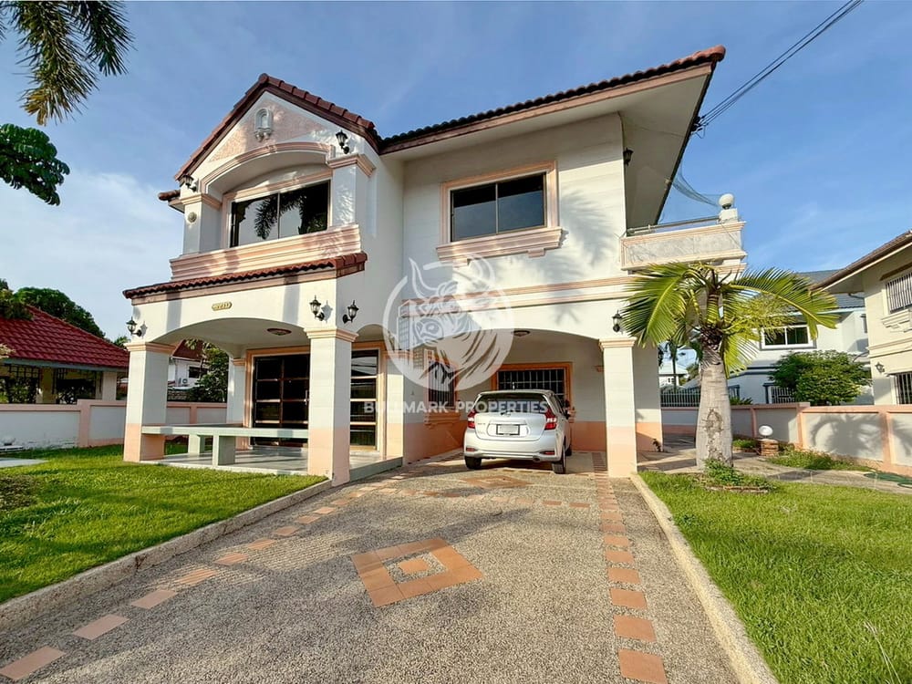 spacious-3-bedroom-house-for-sale-in-east-pattaya-bmh1983