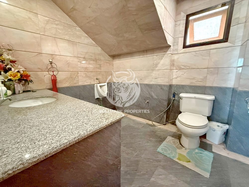 spacious-5-bedroom-house-for-sale-in-east-pattaya-bmh1984