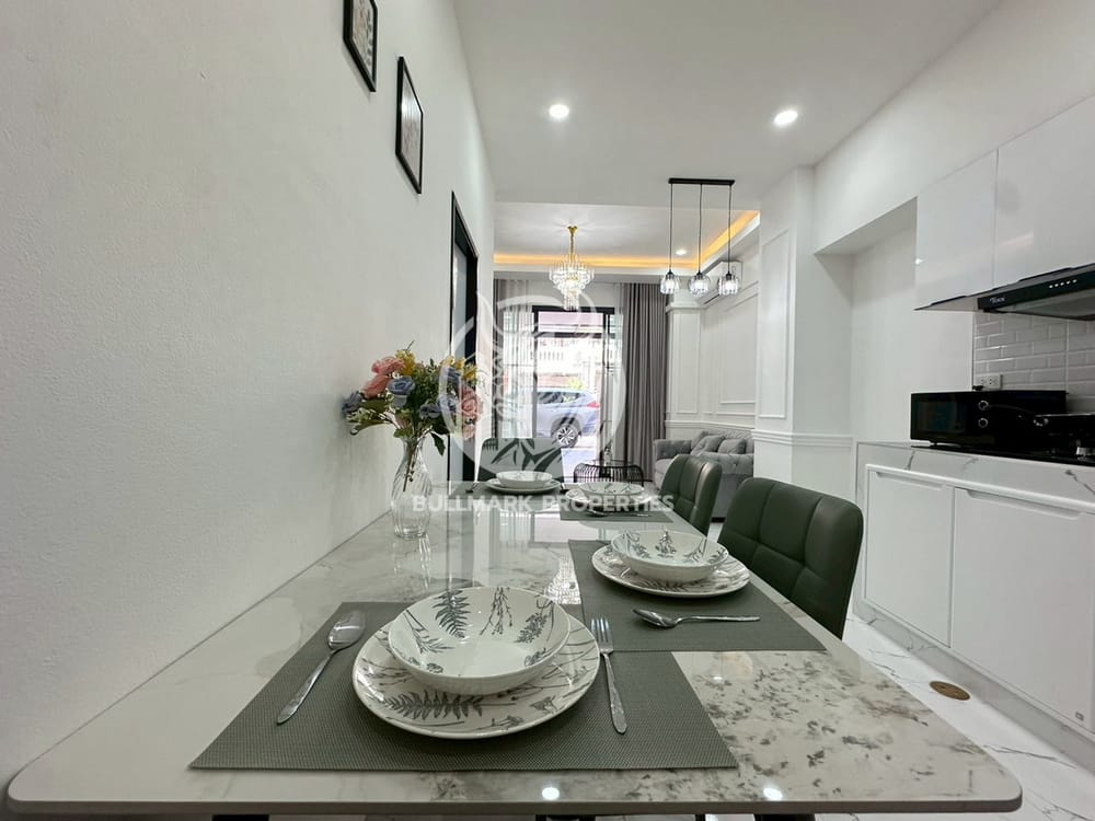 3-bedroom-townhouse-for-rent-at-nern-plub-wan-great-area-great-value-bmh1985