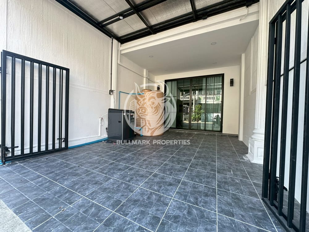 3-bedroom-townhouse-for-rent-at-nern-plub-wan-great-area-great-value-bmh1985