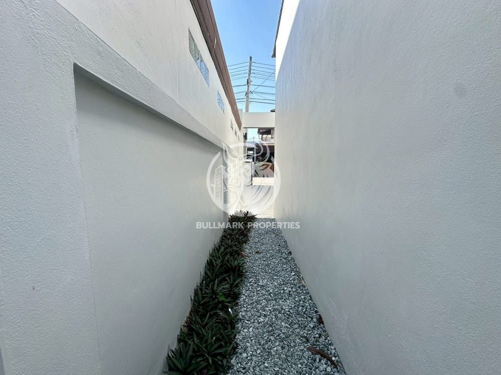 3-bedroom-house-for-rent-in-the-pattalet-east-pattaya-city-view-bmh1986