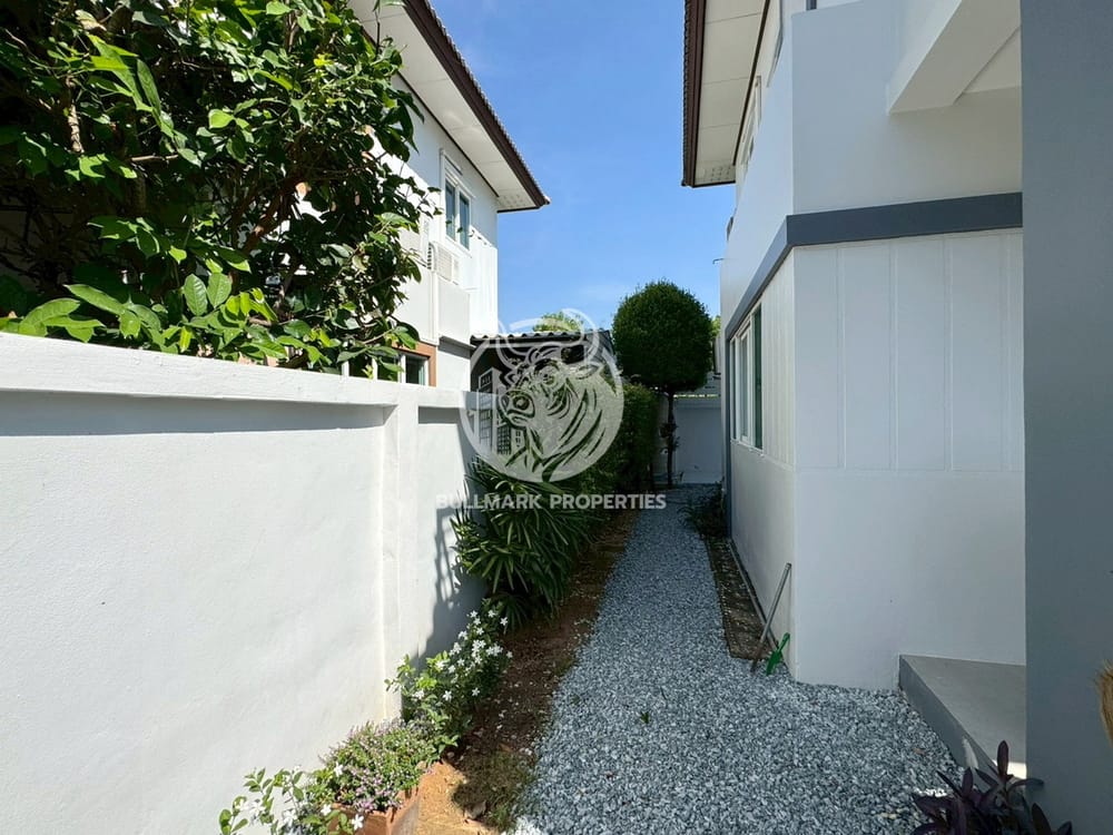 3-bedroom-house-for-rent-in-the-pattalet-east-pattaya-city-view-bmh1986