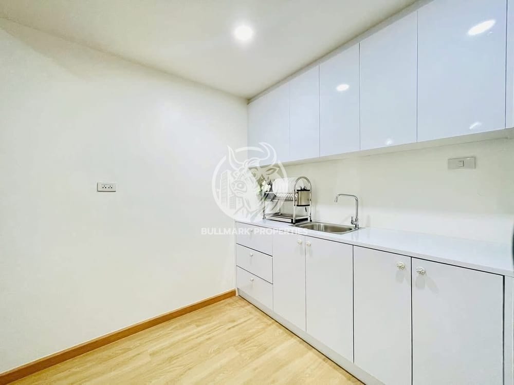 1-bedroom-condo-for-rent-at-the-mountain-eakmongkol-in-east-pattaya-with-city-view-bmc1990