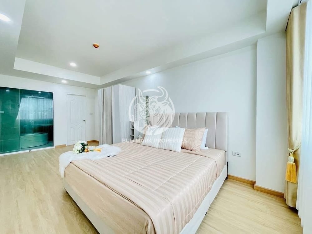 1-bedroom-condo-for-rent-at-the-mountain-eakmongkol-in-east-pattaya-with-city-view-bmc1990