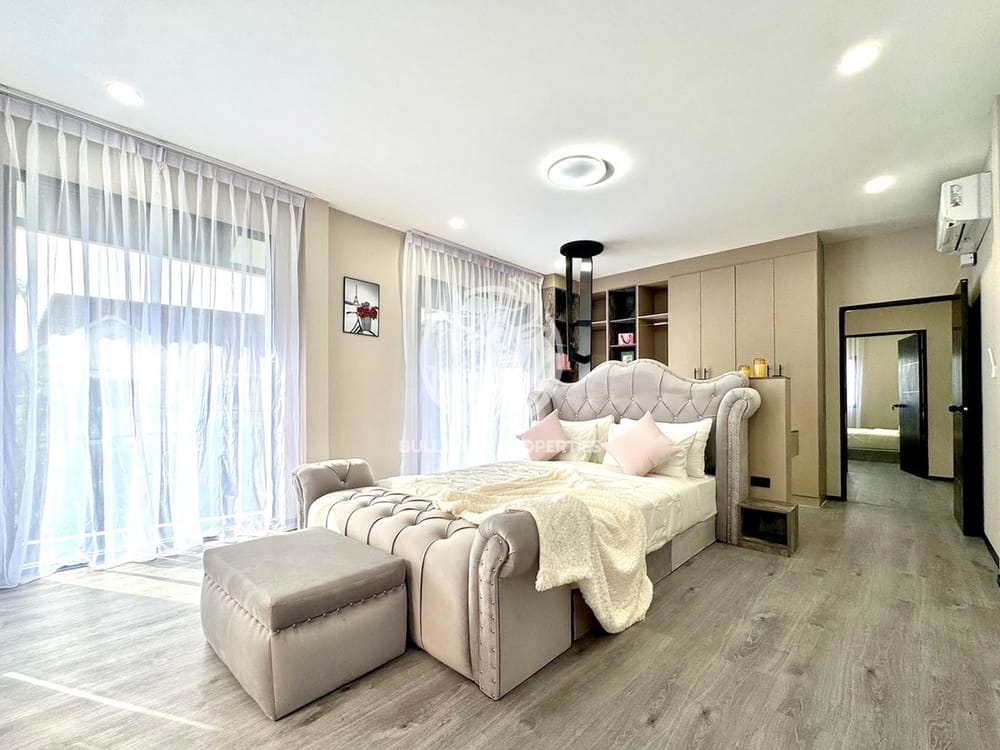 spacious-5-bedroom-pool-villa-in-country-club-villa-east-pattaya-bmh1992