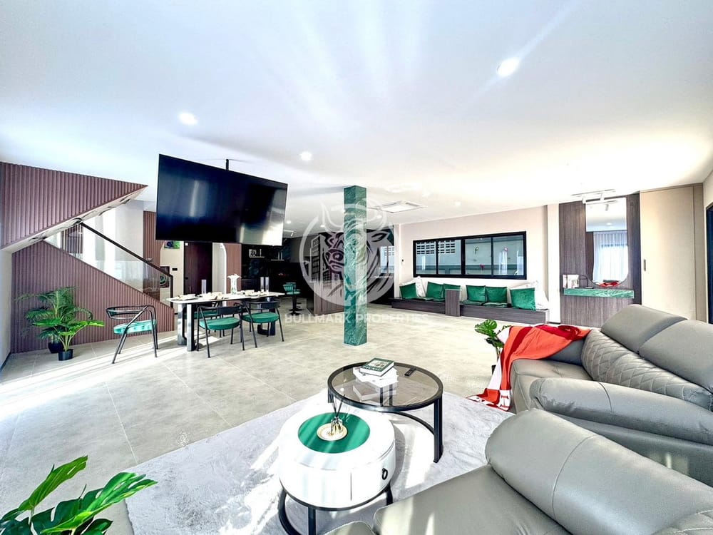 spacious-5-bedroom-pool-villa-in-country-club-villa-east-pattaya-bmh1992