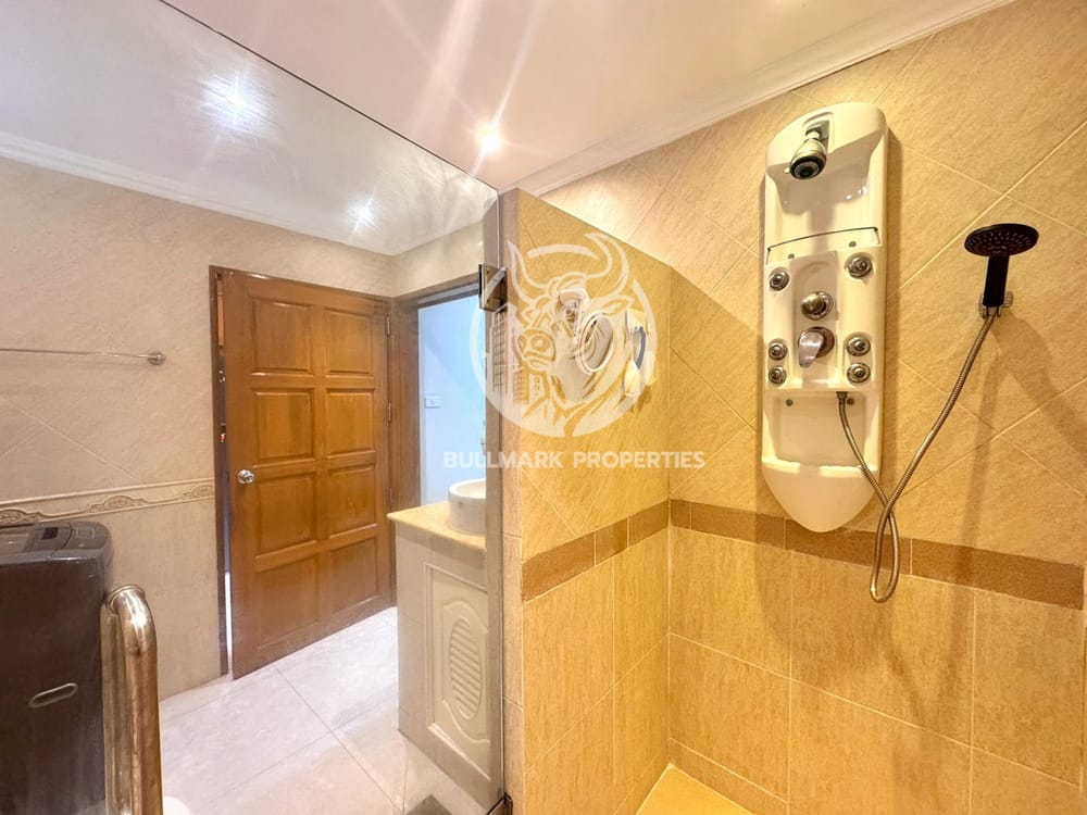 pool-view-1-bedroom-condo-for-rent-in-executive-residence-iii-pratumnak-pattaya-bmc1993