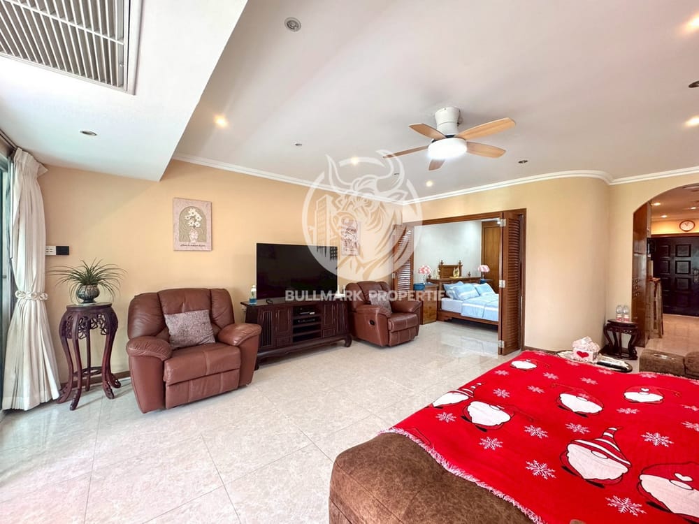 pool-view-1-bedroom-condo-for-rent-in-executive-residence-iii-pratumnak-pattaya-bmc1993