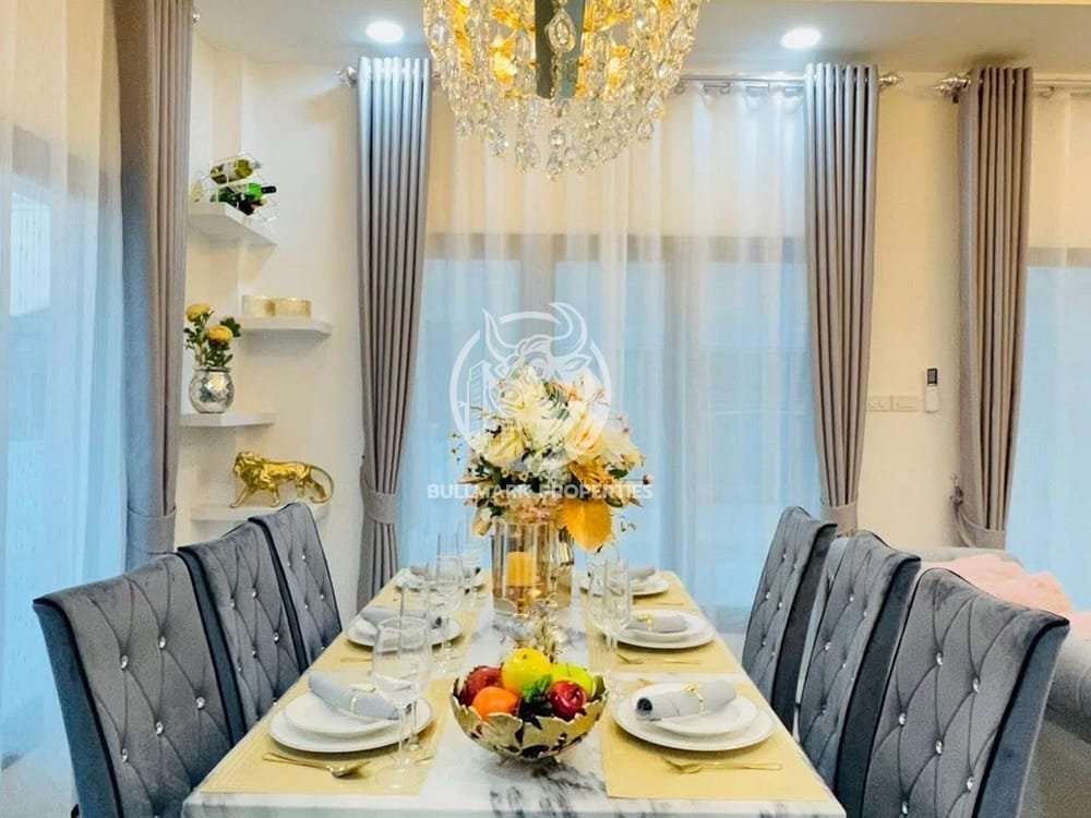 spacious-3-bedroom-house-with-city-view-in-nong-pla-lai-pattaya-for-sale-bmh2075