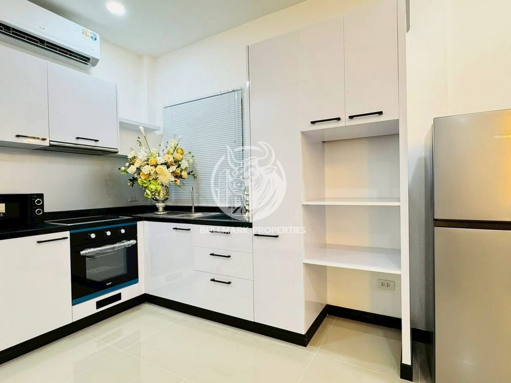 spacious-3-bedroom-house-with-city-view-in-nong-pla-lai-pattaya-for-sale-bmh2075