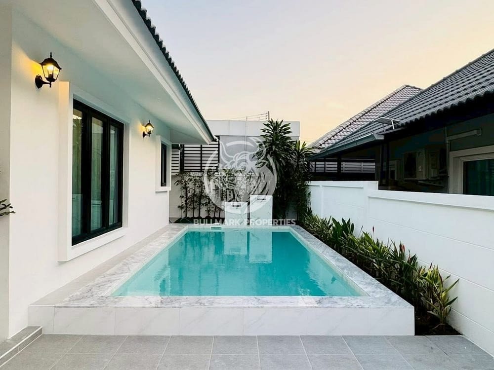 spacious-3-bedroom-house-with-city-view-in-nong-pla-lai-pattaya-for-sale-bmh2075