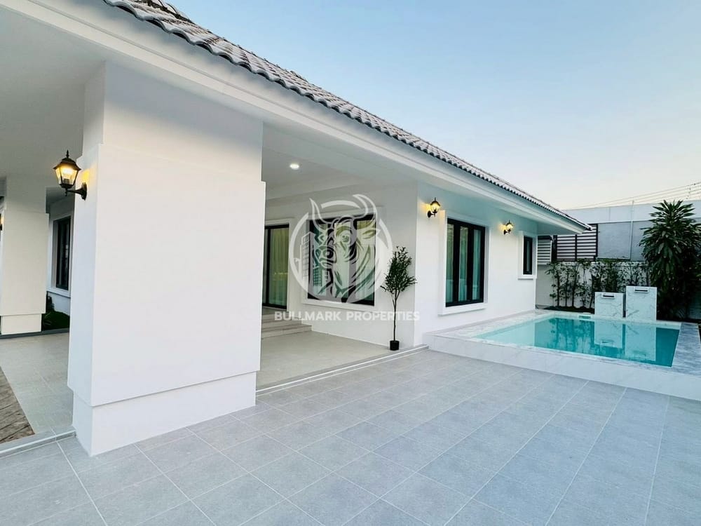 spacious-3-bedroom-house-with-city-view-in-nong-pla-lai-pattaya-for-sale-bmh2075