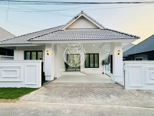 spacious-3-bedroom-house-with-city-view-in-nong-pla-lai-pattaya-for-sale-bmh2075