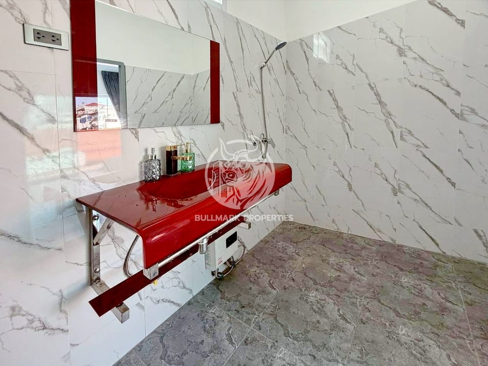 spacious-6-bedroom-pool-villa-for-sale-and-rent-in-pratumnak-pattaya-bmh2079