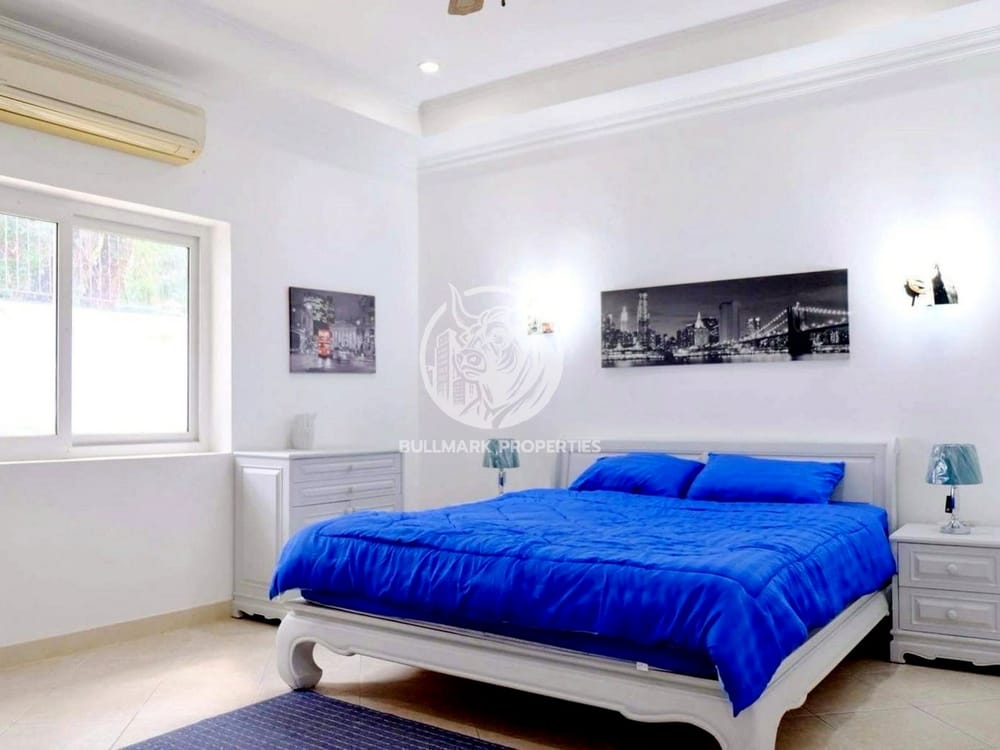 spacious-12-bedroom-pool-villa-for-sale-and-rent-in-pratumnak-pattaya-bmh2080