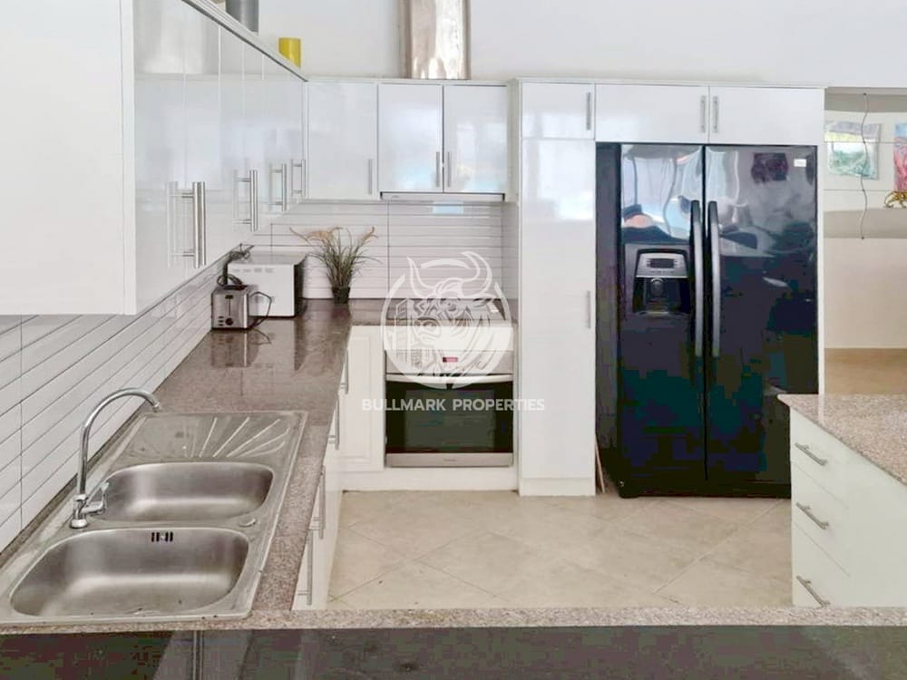 spacious-12-bedroom-pool-villa-for-sale-and-rent-in-pratumnak-pattaya-bmh2080