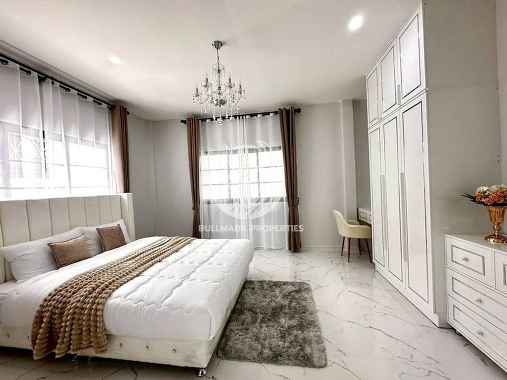 spacious-3-bedroom-house-for-rent-in-raviporn-city-home-village-east-pattaya-bmh2082