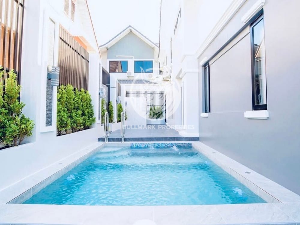 spacious-4-bedroom-house-for-sale-in-central-park-2-pattaya-city-bmh2083