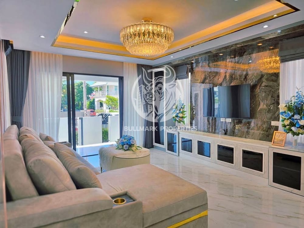 spacious-4-bedroom-house-for-sale-in-central-park-2-pattaya-city-bmh2083