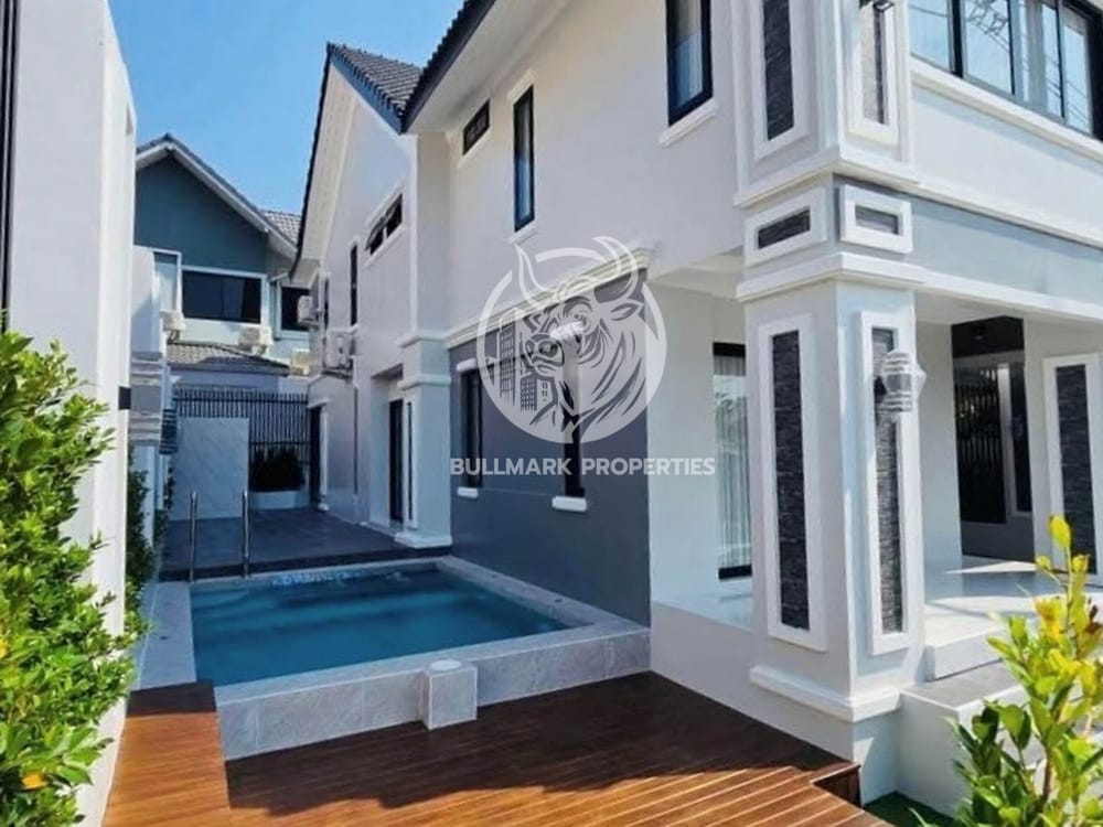 spacious-4-bedroom-house-for-sale-in-central-park-2-pattaya-city-bmh2083