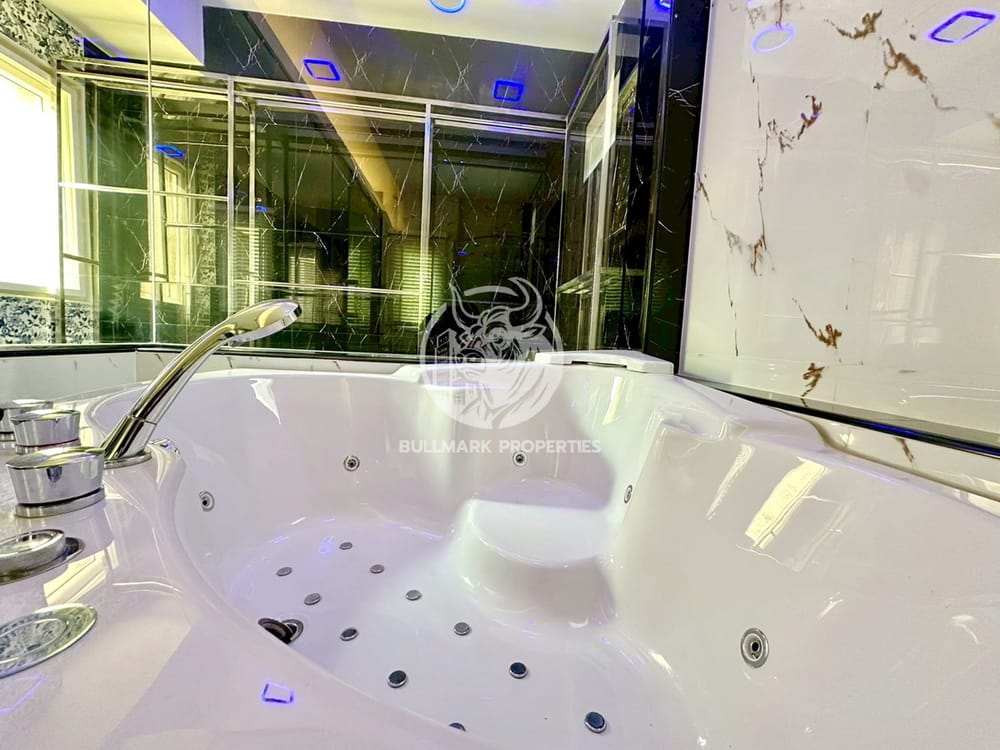 3-bedroom-house-for-rent-in-silk-road-place-east-pattaya-city-view-bmh2068