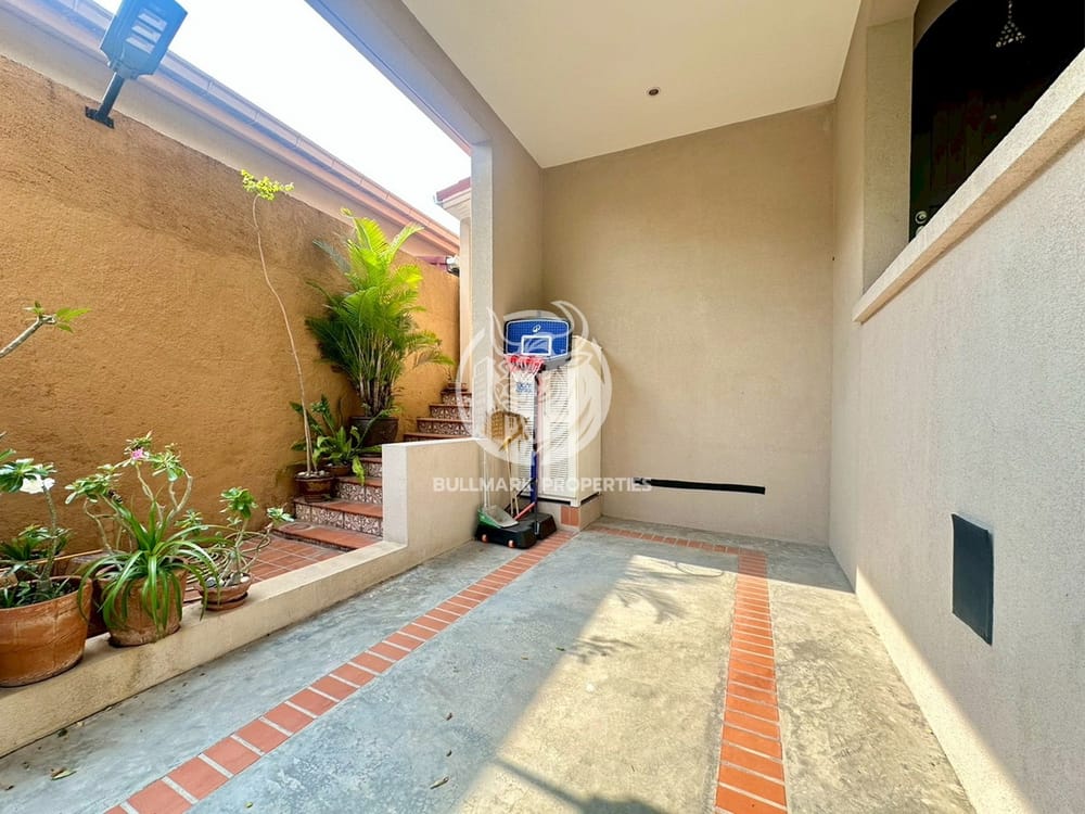 3-bedroom-house-for-rent-in-silk-road-place-east-pattaya-city-view-bmh2068