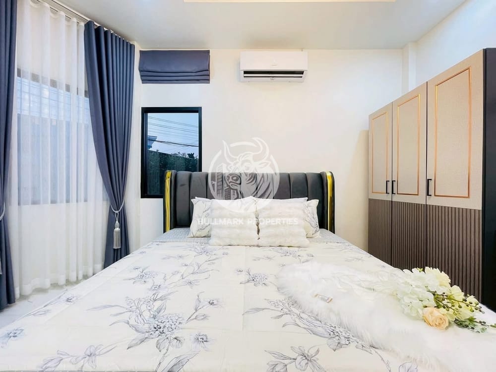 3-bedroom-house-with-city-view-in-east-pattaya-for-sale-bmh2099