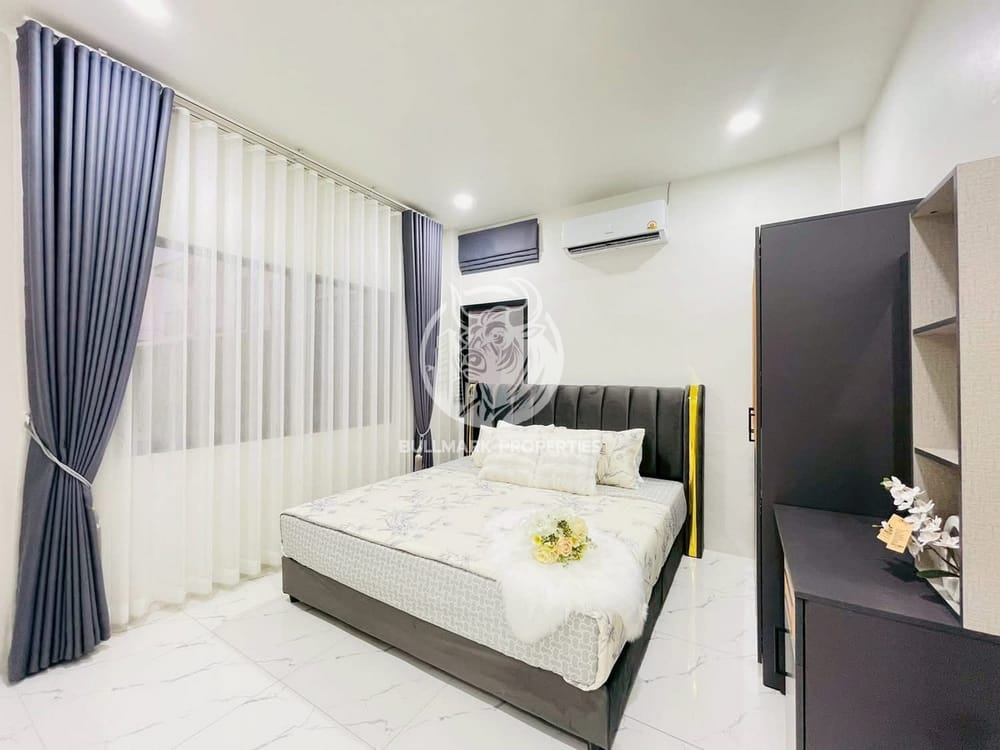 3-bedroom-house-with-city-view-in-east-pattaya-for-sale-bmh2099