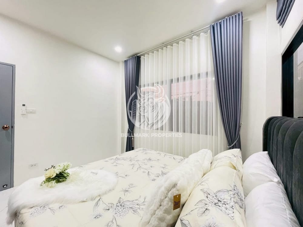 3-bedroom-house-with-city-view-in-east-pattaya-for-sale-bmh2099