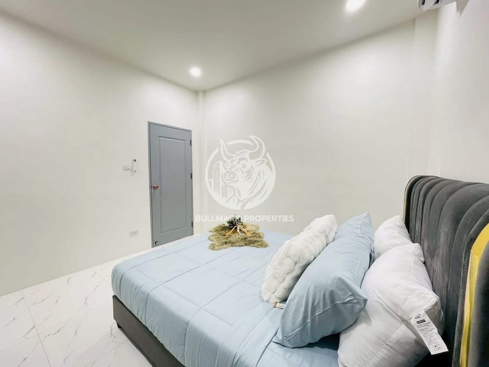 3-bedroom-house-with-city-view-in-east-pattaya-for-sale-bmh2099