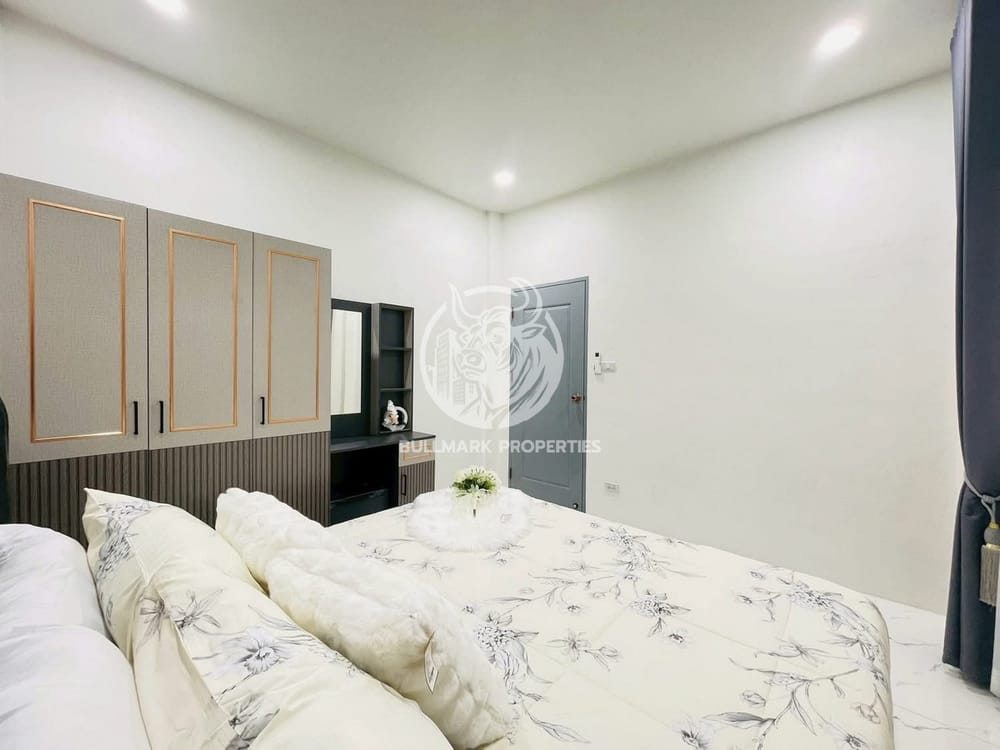 3-bedroom-house-with-city-view-in-east-pattaya-for-sale-bmh2099