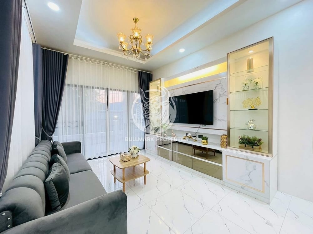3-bedroom-house-with-city-view-in-east-pattaya-for-sale-bmh2099